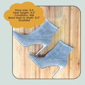STUDDED SILVER SOCK BOOTIE SZ 8 NIB CONDITION